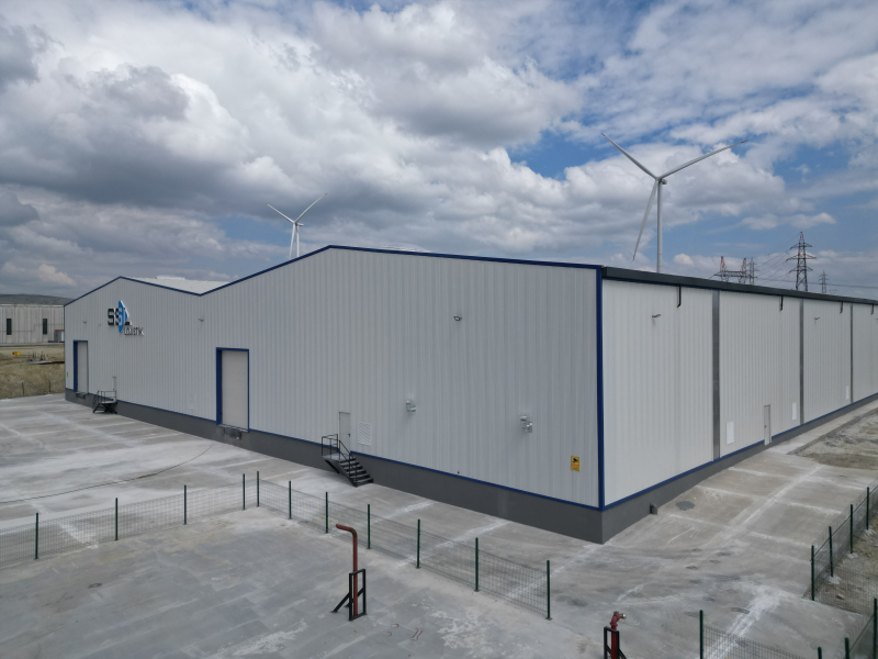 Provide Maximum Advantage with the PEB Steel Structure System in your investments within the Organized Industrial Zone.